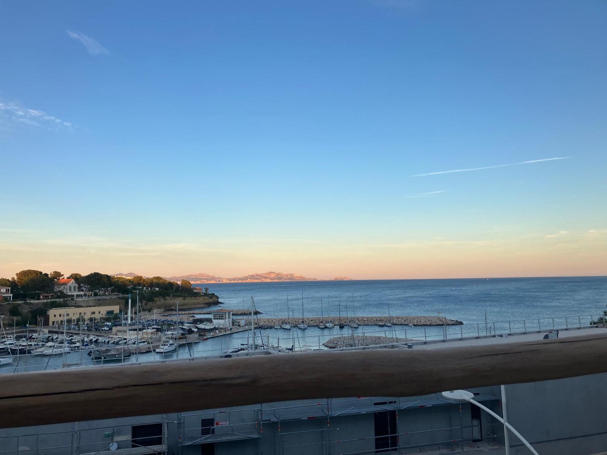 카리르루에 T2 Vue Sur Le Port Jacuzzi Terrasse Et Parking 아파트 외부 사진