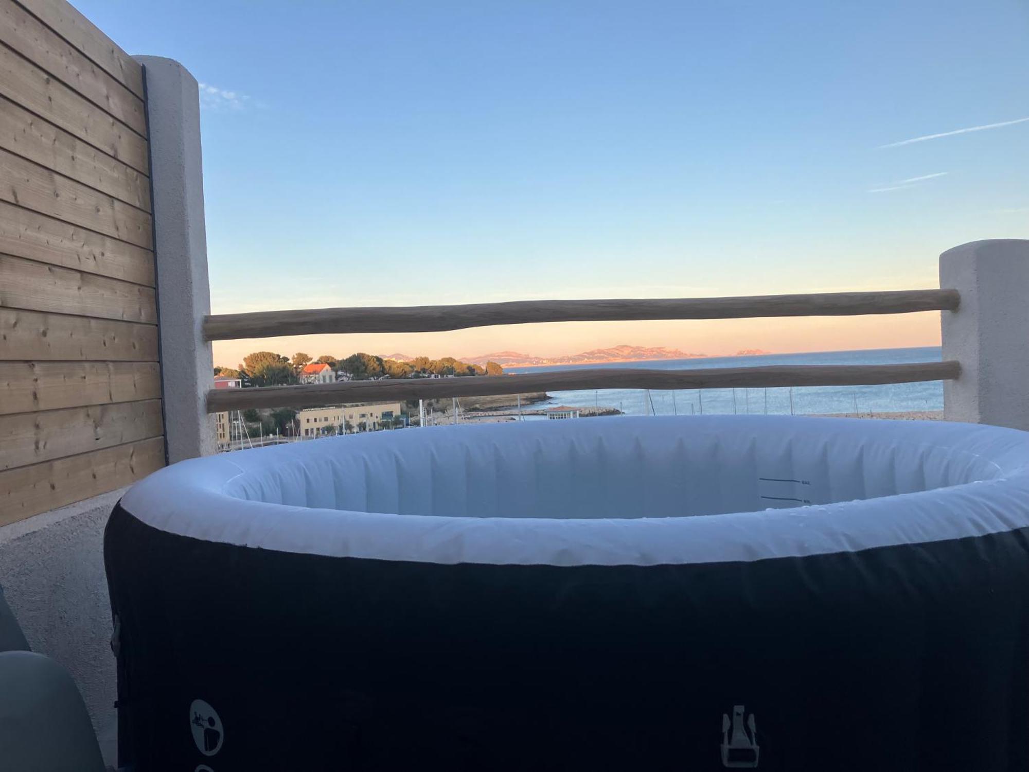 카리르루에 T2 Vue Sur Le Port Jacuzzi Terrasse Et Parking 아파트 외부 사진